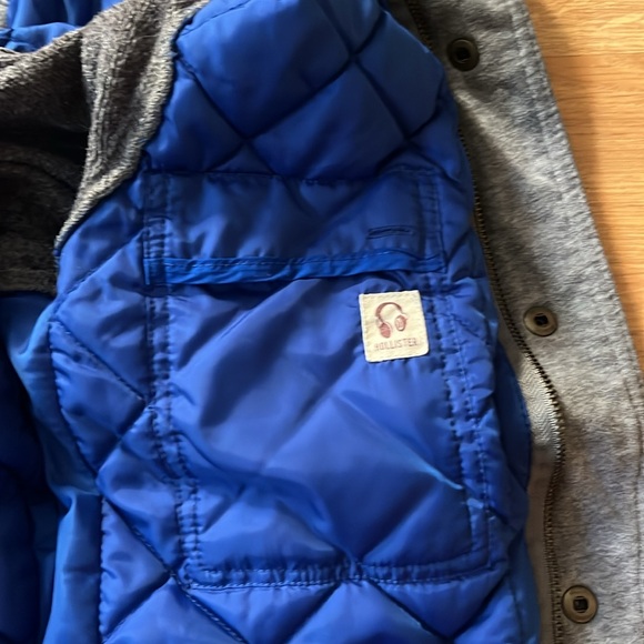 Hollister Gray/Blue Quilted Fleece Hood Jacket EUC Medium Button/Zip up - Picture 6 of 12